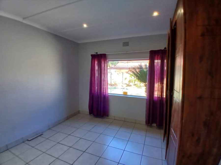 4 Bedroom Property for Sale in Bodorp North West